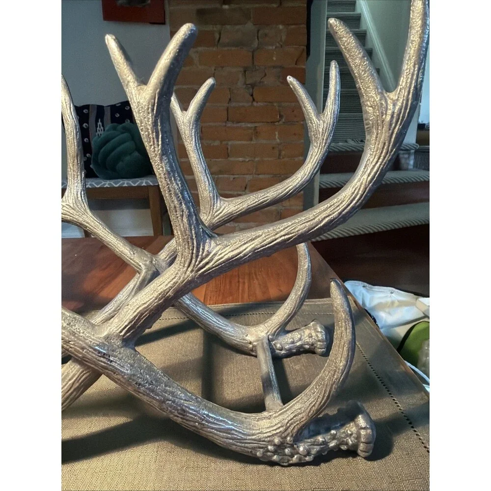 Unbranded metal silver